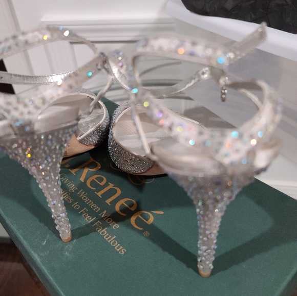 Beautiful Rhinestone Sandals - Picture 3 of 7